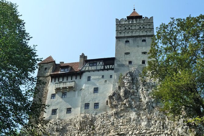 Tour of the 3 Castles: Bran, Rasnov and Peles in Spanish (native Spanish guide). - The real star is the Spanish guide: Ignacio Anson (Nacho) and the value of explanations