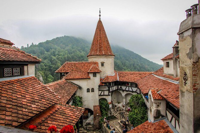 Tour of the 3 Castles: Bran, Rasnov and Peles in Spanish (native Spanish guide). - Practical tips for a smoother day in Transylvania