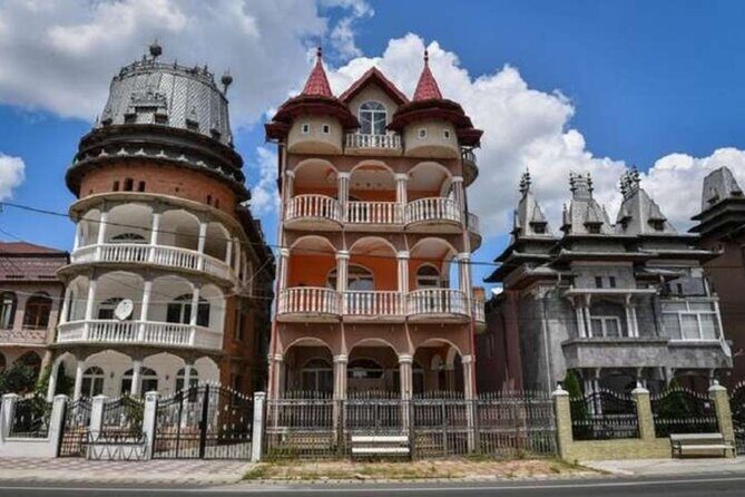Troubled - Notorious Neighborhood - area known for social issues - Should you book this Bucharest neighborhood tour?